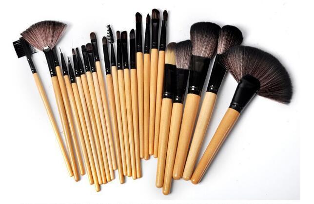 Gift Bag Of 24 Pcs Makeup Brush Sets Professional Cosmetics Brushes Eyebrow Powder Foundation